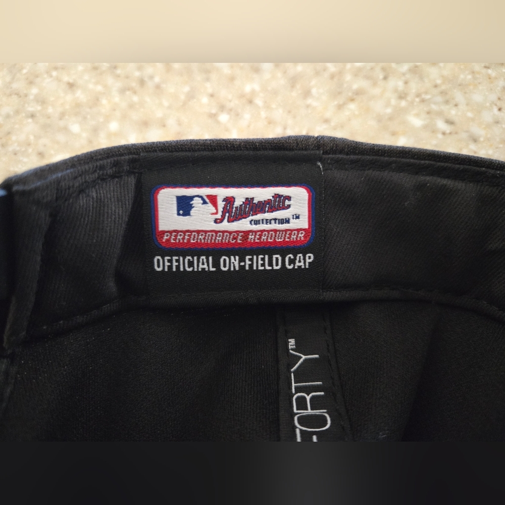 World Series  Philadelphia Phillies 2022 Black Adjustable Cap - Picture 5 of 11
